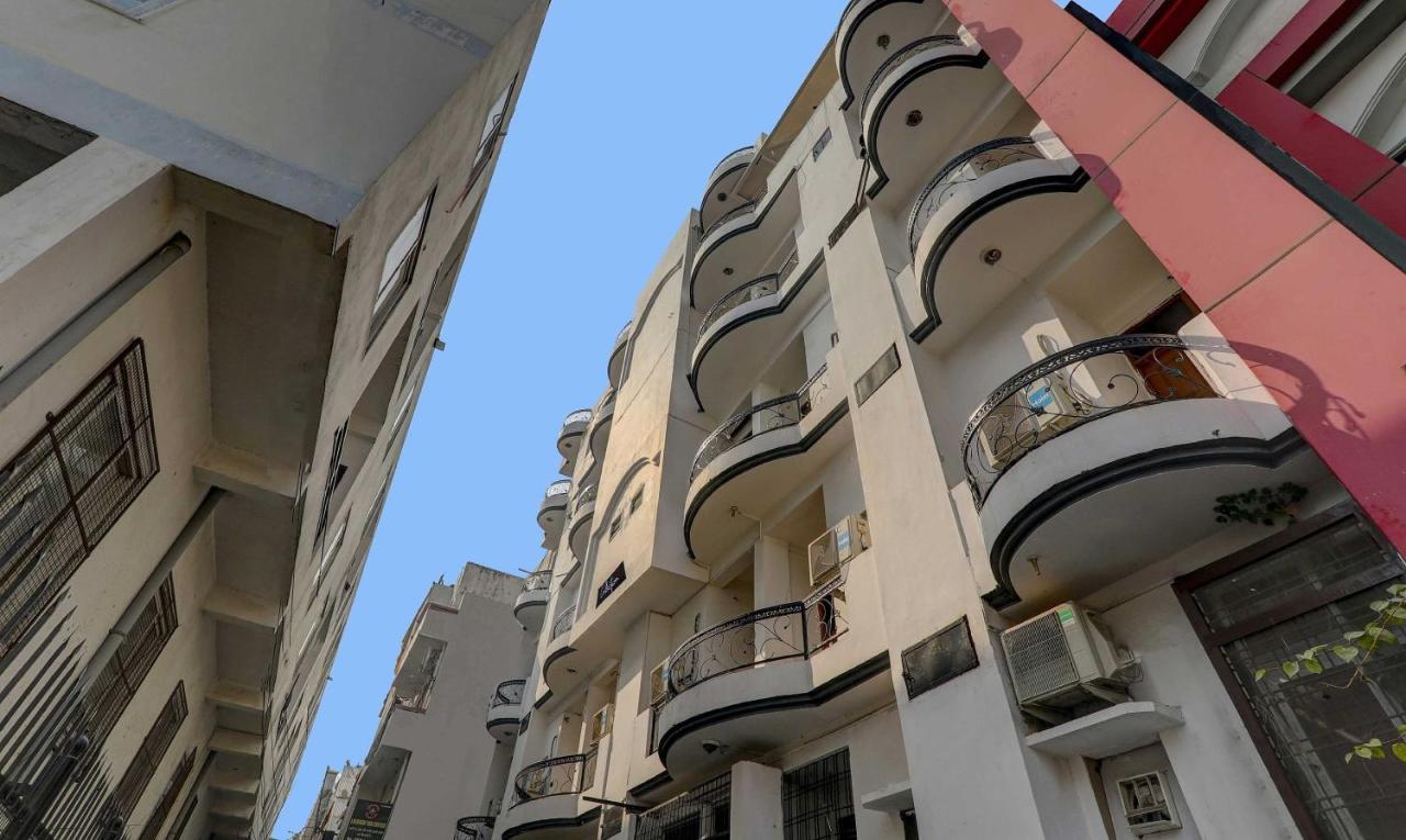 Collection O Premier Near Hazratganj Hotel Lakhnau Kültér fotó